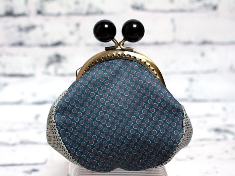 Coin purse Angie Cute wallet Handmade in France. Personal drawing Frame purse Change purse Coin pouch Flowers Woman with red roses