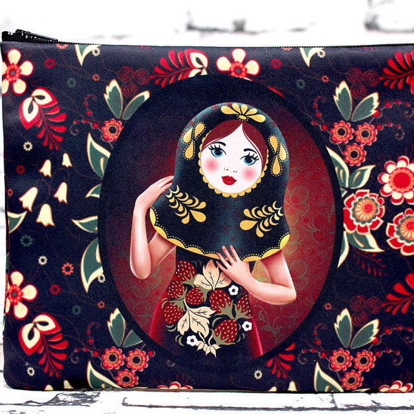 Pochette "Matriochka". Poupée russe. Pochette originale à soufflets. Trousse à maquillage.  Illustration, graphisme et couture by Andi Lee.