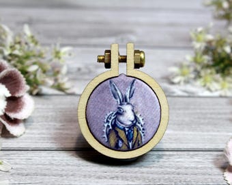 "Tempo" ring, tribute to Dali. Jewel rabbit. "Oops!" collection. Mini circle to embroider. Illustration, textile printing and design Andi Lee.