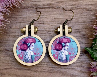 "Vegan" earrings. "Oops!" collection. Jewel with mini circle to embroider. Illustration, textile printing and design Andi Lee.