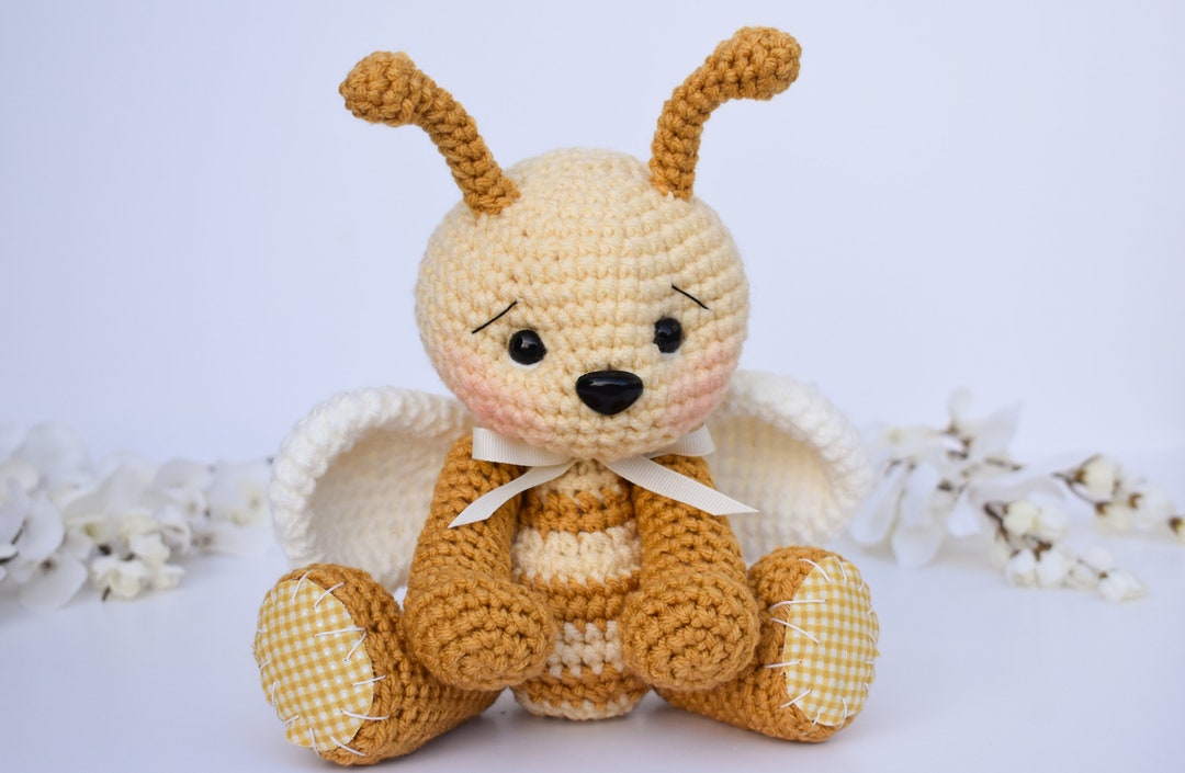 Bloom the Brave Bumble Bee Crochet Pattern - Etsy
