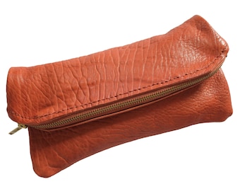 Hand genäht Lammfell Kupplung "Little Wing" Reißverschluss Tasche