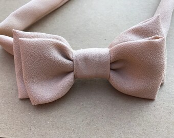 Blush Bow Tie. Champagne Bowtie. Blush pink Cotton Bow Tie. Pre Tied Bow Tie