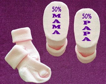 Babysocken Baby Socken 50 Prozent Mama 50 Prozent Papa - Zur Taufe Geburt Geburtstag