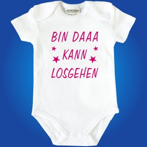 Kurzarm oder Langarm Jacky Baby-Body Babybody Einteiler mit Spruch Bin daaa kann losgehen Kurzarm - Fuchsia