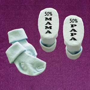 Babysocken Baby Socken 50 Prozent Mama 50 Prozent Papa Zur Taufe Geburt Geburtstag Hellblau - Schwarz