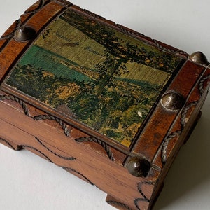 french vintage wood jewelry box souvenir de Menton red velvet inside carving wood and scenery home decor