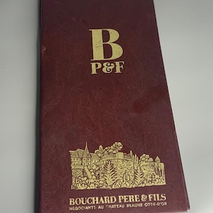 Menú de restaurante Bouchard Pere & Fils vintage francés, menú de restaurante sin usar, cubierta de imitación de cuero, color burdeos