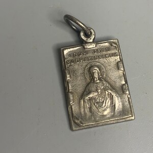 French vintage pendant silver necklace jewelry religious design sacred  heart Jesus