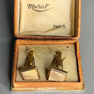 French vintage cuff links jewelry by Murat Paris in faux leather skin-like box 1950&#39;s era