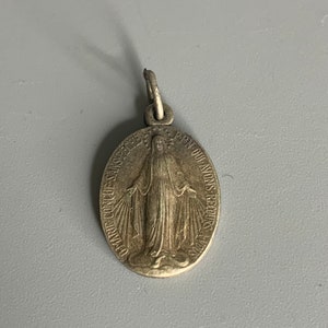 French vintage pendant religious jewelry Virgin Mary medal