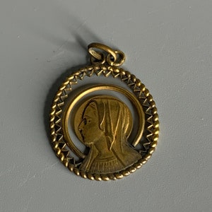 French vintage Virgin Mary pendant religious jewelry medal