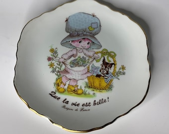 french porcelain plate decor Que la vie est belle What a beautiful life Bergere de France hang on wall or set on furniture kitchen home deco