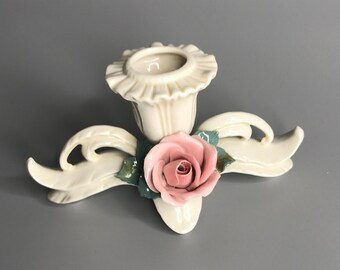 ヴィンテージフランス製陶器キャンドルホルダー：手描きの花柄デザイン 