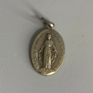 French vintage pendant religious jewelry Marie Conque medal