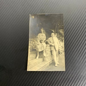 French vintage black and white postcard photo portrait of a couple