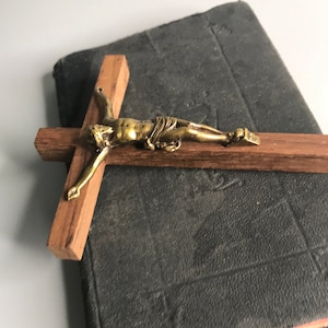 set of religious crucifix and small bible (Latin and French) missal from 1922 Belgium  also songs