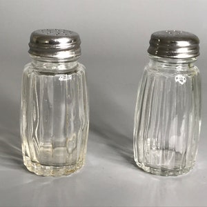Italienischer Vintage Salz und Pfefferstreuer Set Glas Servierschale Küche Dekoration