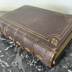 French antique missal/missel recueil de prieres  leather cover golden pages 1878 antique book livre ancien