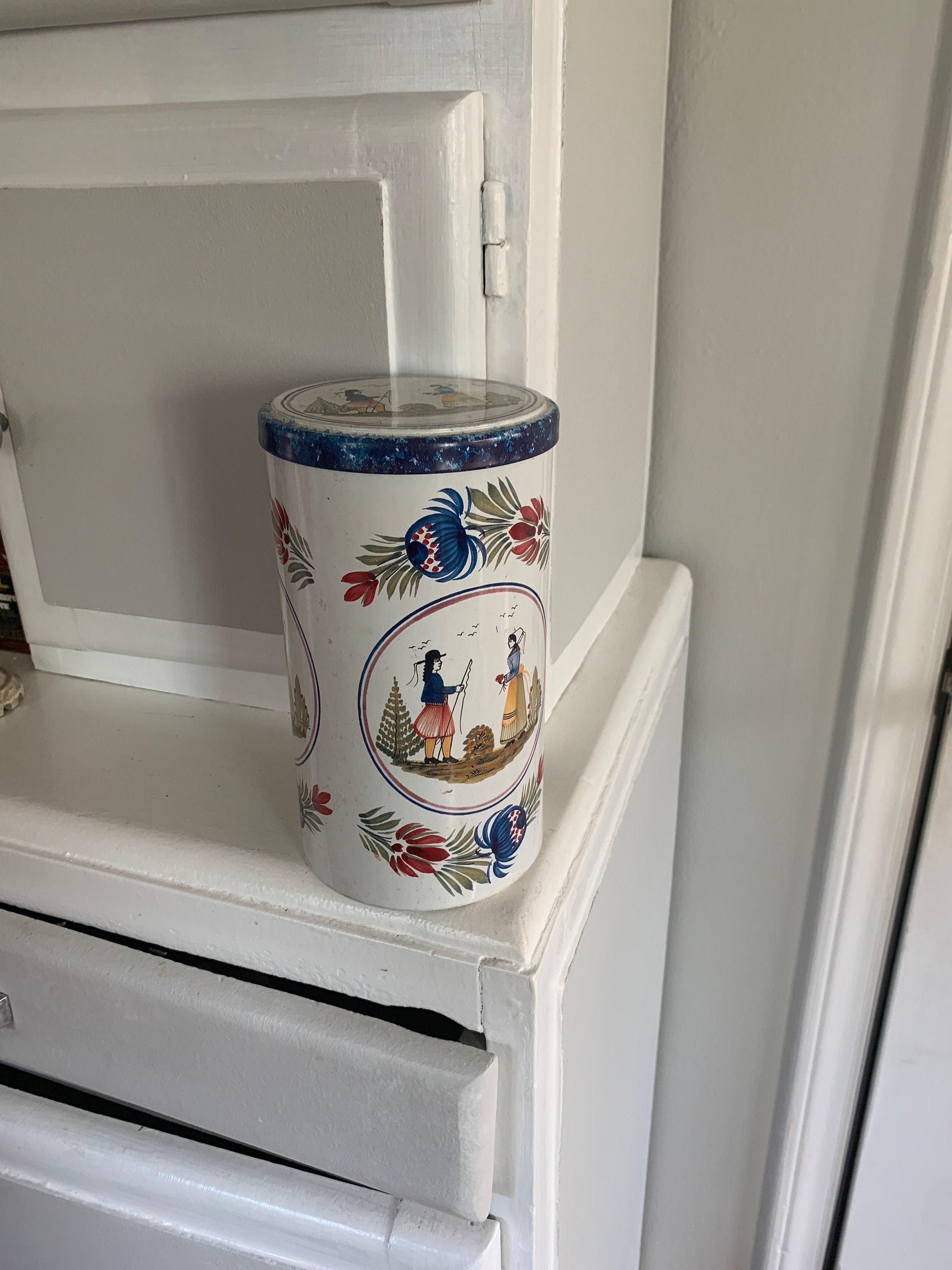 BOITE MÉTAL ANCIEN cylindrique gateaux massilly quimper HB Henriot collection EUR 10,00 - FR
