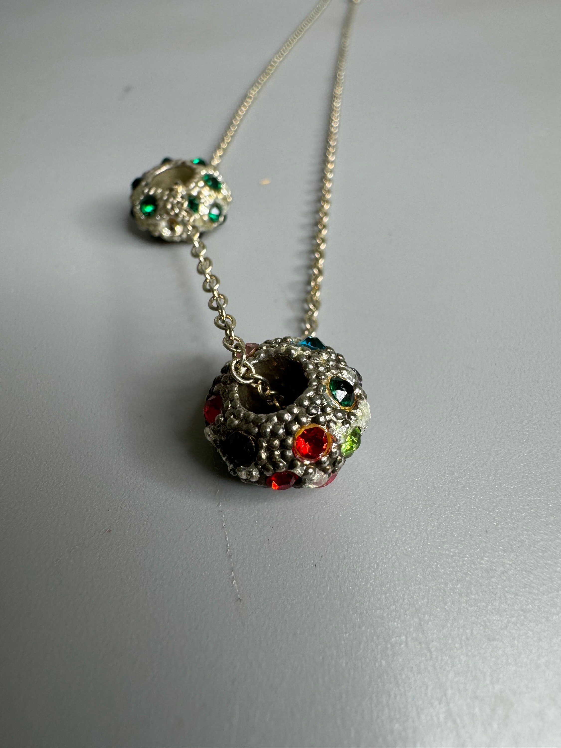 フランスのヴィンテージネックレスジュエリーシルバーカラー - Etsy 日本