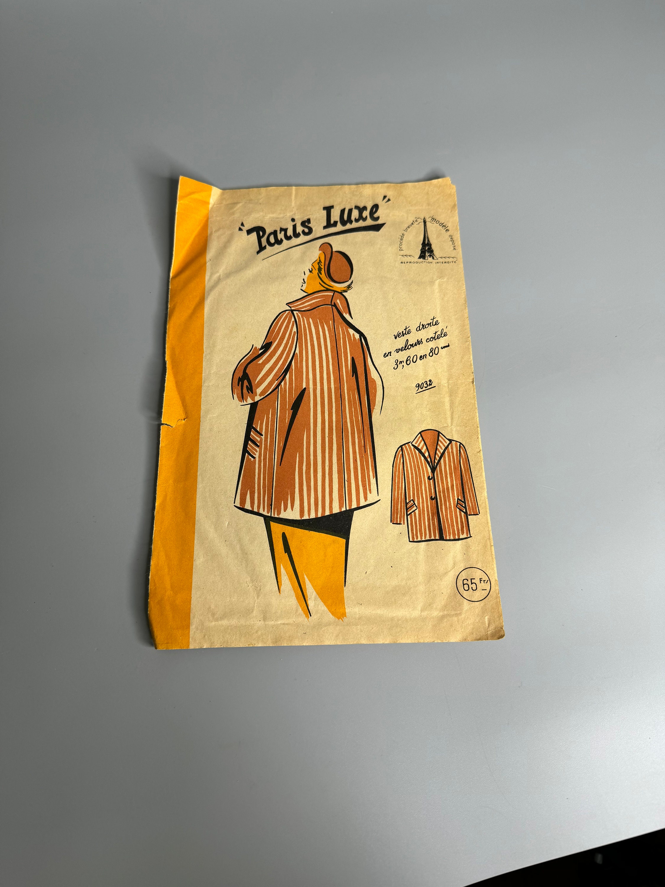 Feuilles Simple Lot De 20 Feuilles De Doublures De Tiroir Parfumées à La Lavande Pour Etageres 40 X 55 Cm Revetement En Papier Non Adhesif Pour Tiroirs Et Armoires Feuilles Simples