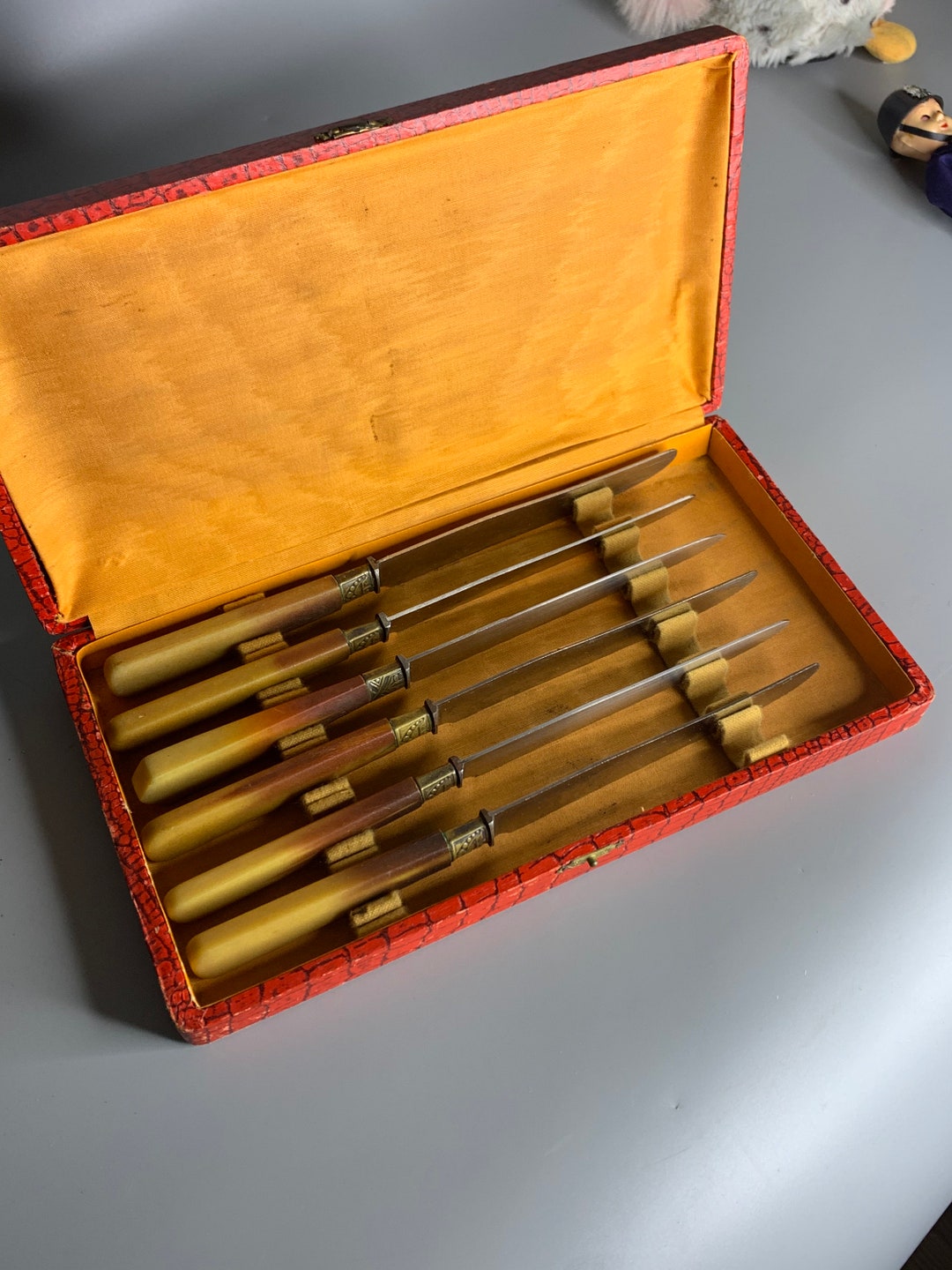 French Vintage PRADEL Inoxidable Knife Bakelite Set of 6 in Skinlike