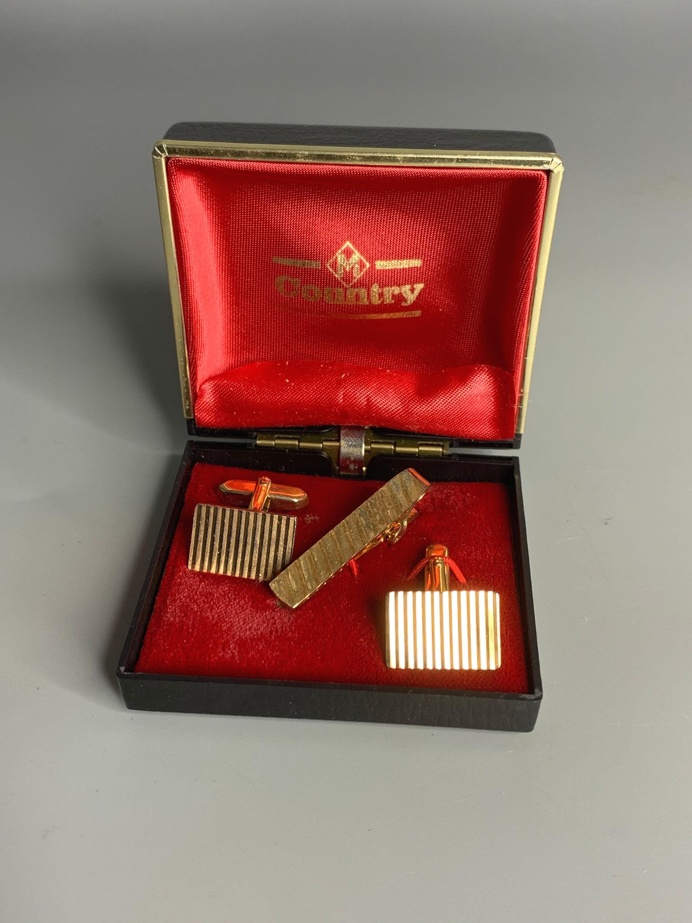 Lot Vintage De Boutons De Manchettes Et épingle à Cravate En Laiton Doré - Marque MURAT - Occasion