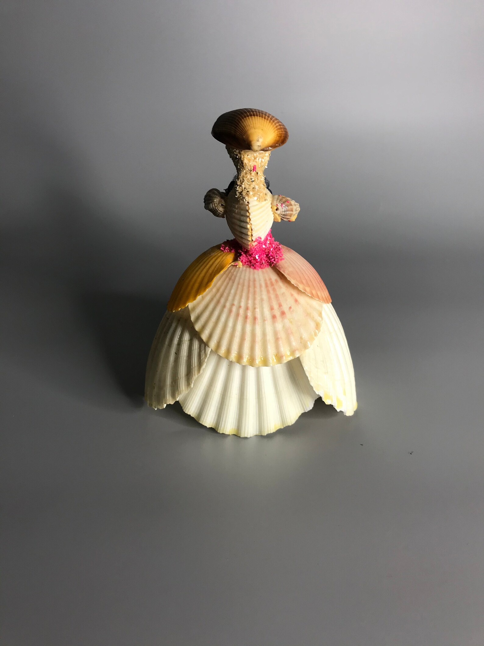 French Vintage Seashell Decoration Lady Dressed for Wedding Design ...