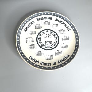 Vintage ceramic pottery collectible plate American Revolution Bicentennial 1776 to 1976