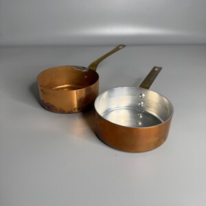 フランスのヴィンテージミニチュア銅製壁掛けソースパン装飾2個セット