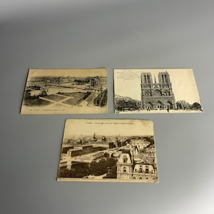 Conjunto de postales francesas vintage en blanco y negro de 3, pero 2 están escritas PARIS Louvre Notre Dame y la iglesia eglise st Gervais