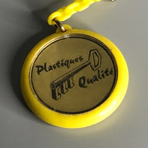 keychain French vintage key chain holder advertising Plastiques qualite