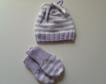 Babys' Hat With Matching Mittens