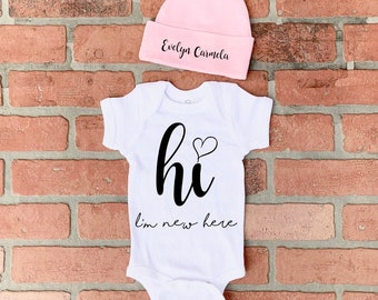 Hi I'm New Here - Newborn Baby Gift Set - Personalized Hat and Cute Snap Body Suit - Newborn Gifts