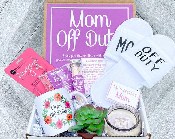 Mom Spa Gift Set - Mothers Day Gift - Mom off Duty Spa gift box - Moms Day to Relax - This Mom is Off Duty