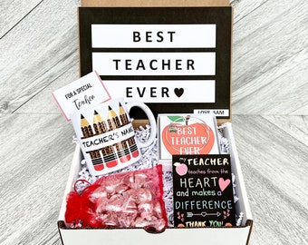 Teacher Gift Box Set - Personalized Teacher Gift - Teacher Gift Set with Teacher Mug, Bracelet, Candy, and Cards