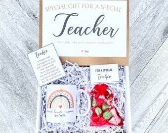 Teacher gift Box - Personalized Teacher Gift - Teacher Gift Set with Teacher Mug, Candy, and Cards