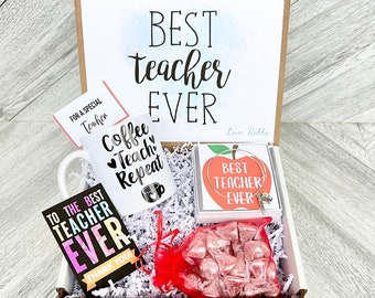 Teacher Gift Box Set - Personalized Teacher Gift - Teacher Gift Set with Teacher Mug, Bracelet, Candy, and Cards