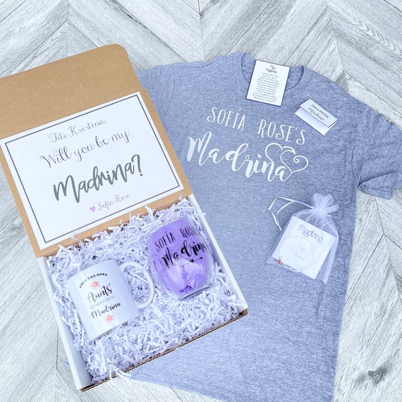 Personalized Madrina Gift Box: Wine Glass, T-Shirt & Bracelet