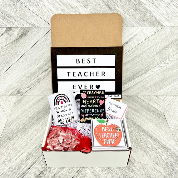 Teacher Gift Box Set - Personalized Teacher Gift - Teacher Gift Set with Teacher Mug, Bracelet, Candy, and Cards