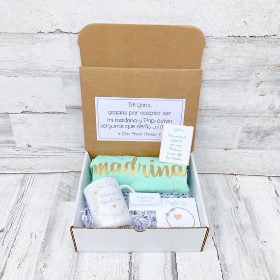Personalized Madrina Gift Box: Mug, Tank Top & Bracelet