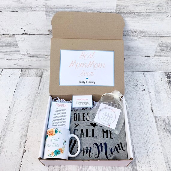 Personalized Mommom Gift Box: Shirt, Mug & Bracelet Set