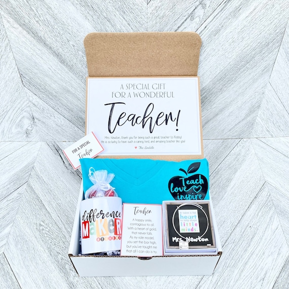 Teacher gift Box - Personalized Teacher Gift - Teacher Gift Set with Shirt, Teacher Mug, Candy, and Bracelet