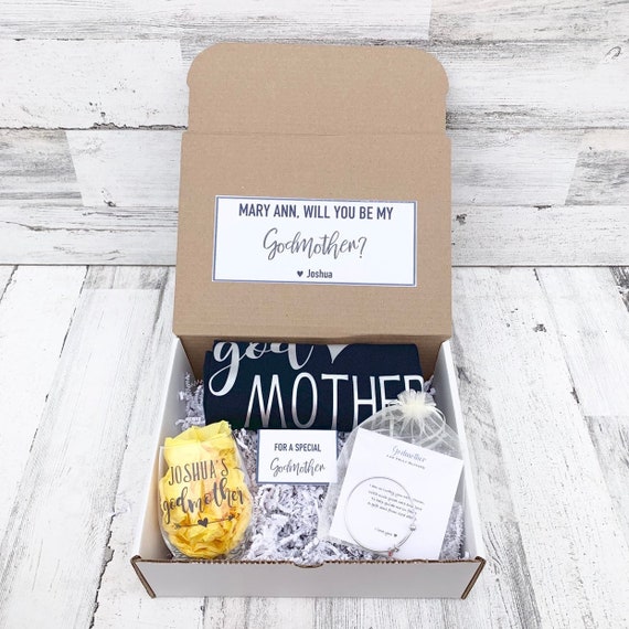 Personalized Godmother Proposal Gift Box: Wine Glass, Bracelet & Tank
