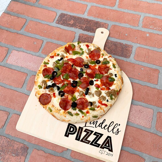 Wood Engraved Custom Pizza Tray - Anniversary or Wedding Gift - Personalized Pizza Tray with Name and Date - Pizza Cutter Included