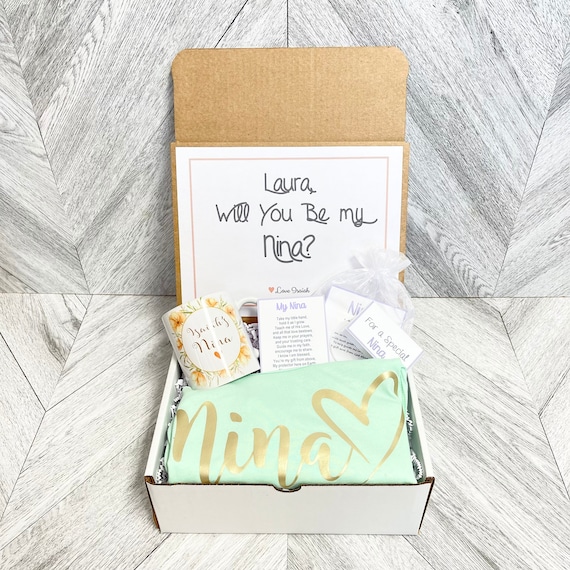 Personalized Nina Proposal Gift Box: Mug, Tank Top & Bracelet