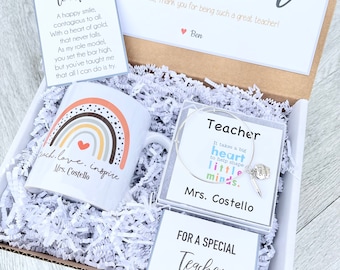 Teacher gift Box - Personalized Teacher Gift - Teacher Gift Set with Teacher Mug, Bracelet, and Cards