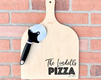 Wood Engraved Custom Pizza Tray - Anniversary or Wedding Gift - Personalized Pizza Tray with Name and Date - Pizza Cutter Included