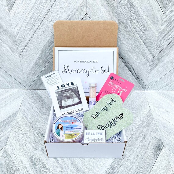 Mommy To Be Gift Set: Sonogram Frame, Spa Mask & Cozy Socks
